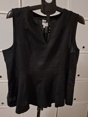 Sleeveless Black Pleated Linen Women's Top